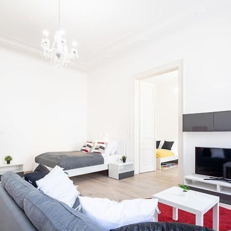 Bright & Large Apartment At Top Location Budapesta Exterior foto
