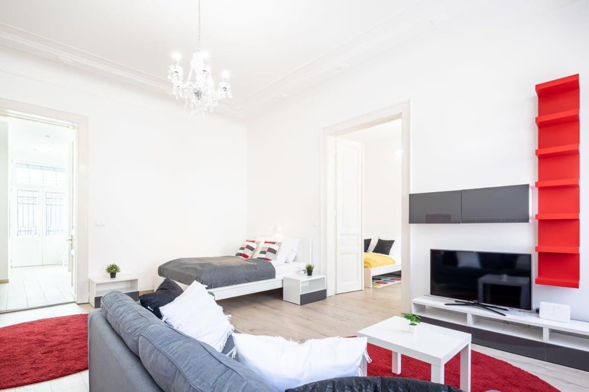 Bright & Large Apartment At Top Location Budapesta Exterior foto