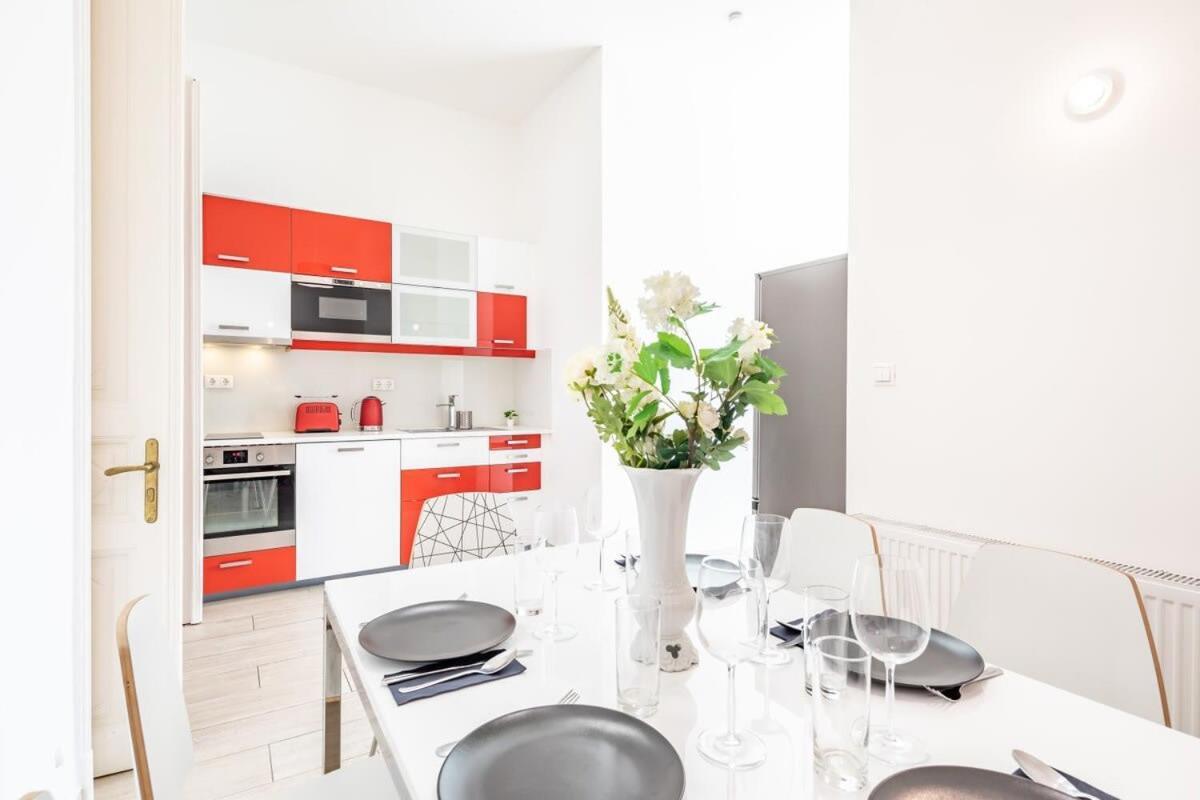 Bright & Large Apartment At Top Location Budapesta Exterior foto