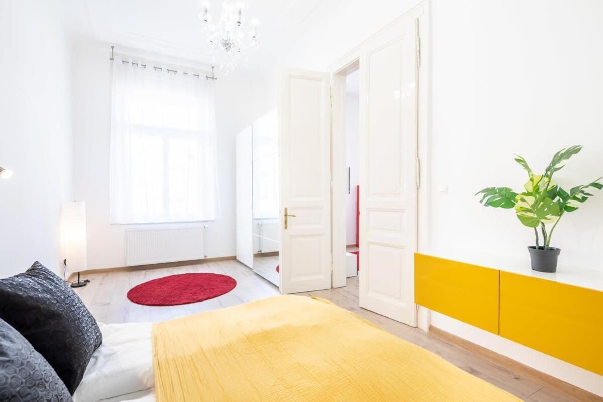 Bright & Large Apartment At Top Location Budapesta Exterior foto