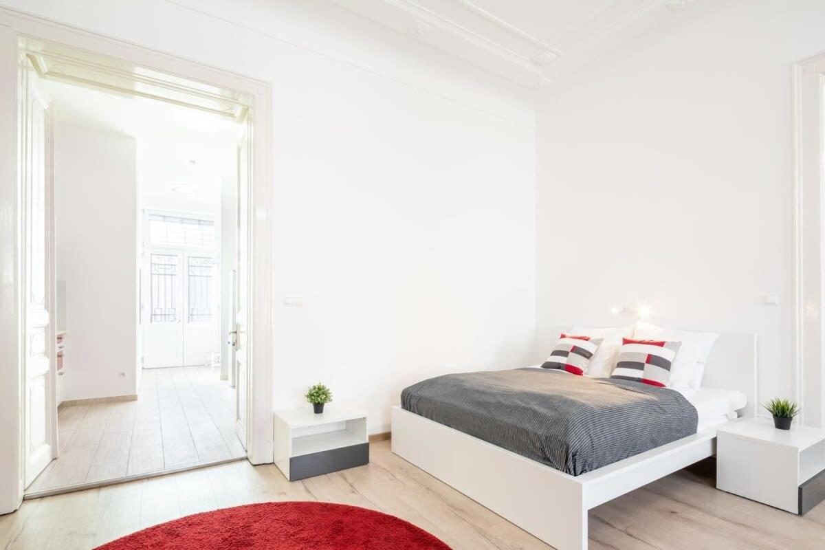 Bright & Large Apartment At Top Location Budapesta Exterior foto